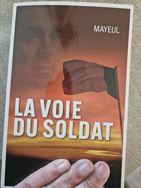 LIVRE : LA VOIE DU SOLDAT - DE L’EMBUSCADE D’UZBIN À LA PROTECTION RAPPROCHÉE – Image 2
