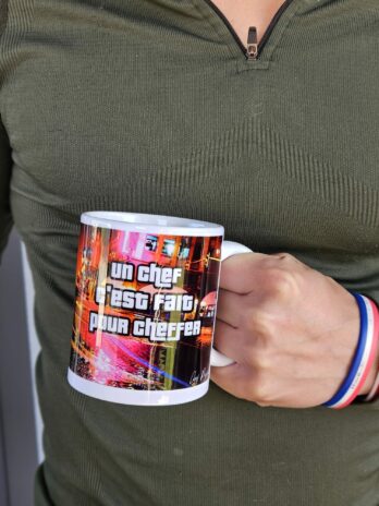 TASSE “UN CHEF C’EST FAIT POUR CHEFFER”orange