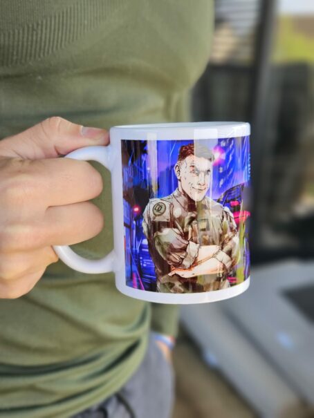 TASSE "UN CHEF C'EST FAIT POUR CHEFFER" bleu et violet