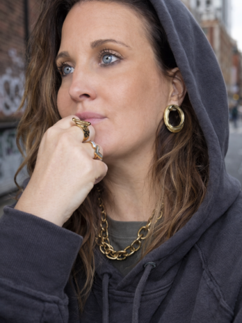 Boucles d’oreilles ovales dorées – Bijou minimaliste femme | KF Forever