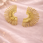 Boucles d’oreilles soleil dorées texturées – Bijou femme tendance | KF Forever