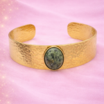 Bracelet manchette Athéna doré avec pierre naturelle
