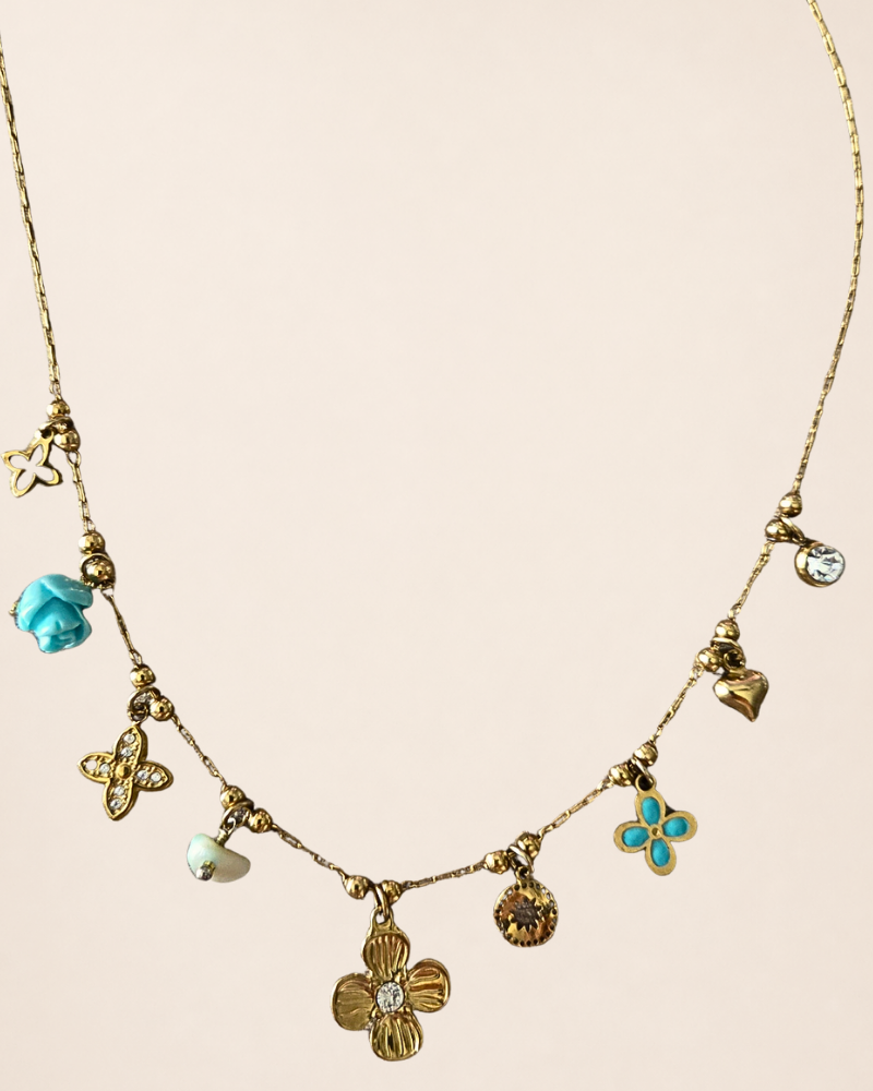 Collier NAYA Fleur Turquoise & Breloques Dorées