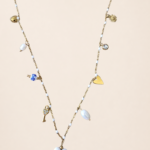 Collier sautoir LOUNA porcelaine et breloques coeurs