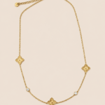 Collier Maélïa et ses 3 trèfles
